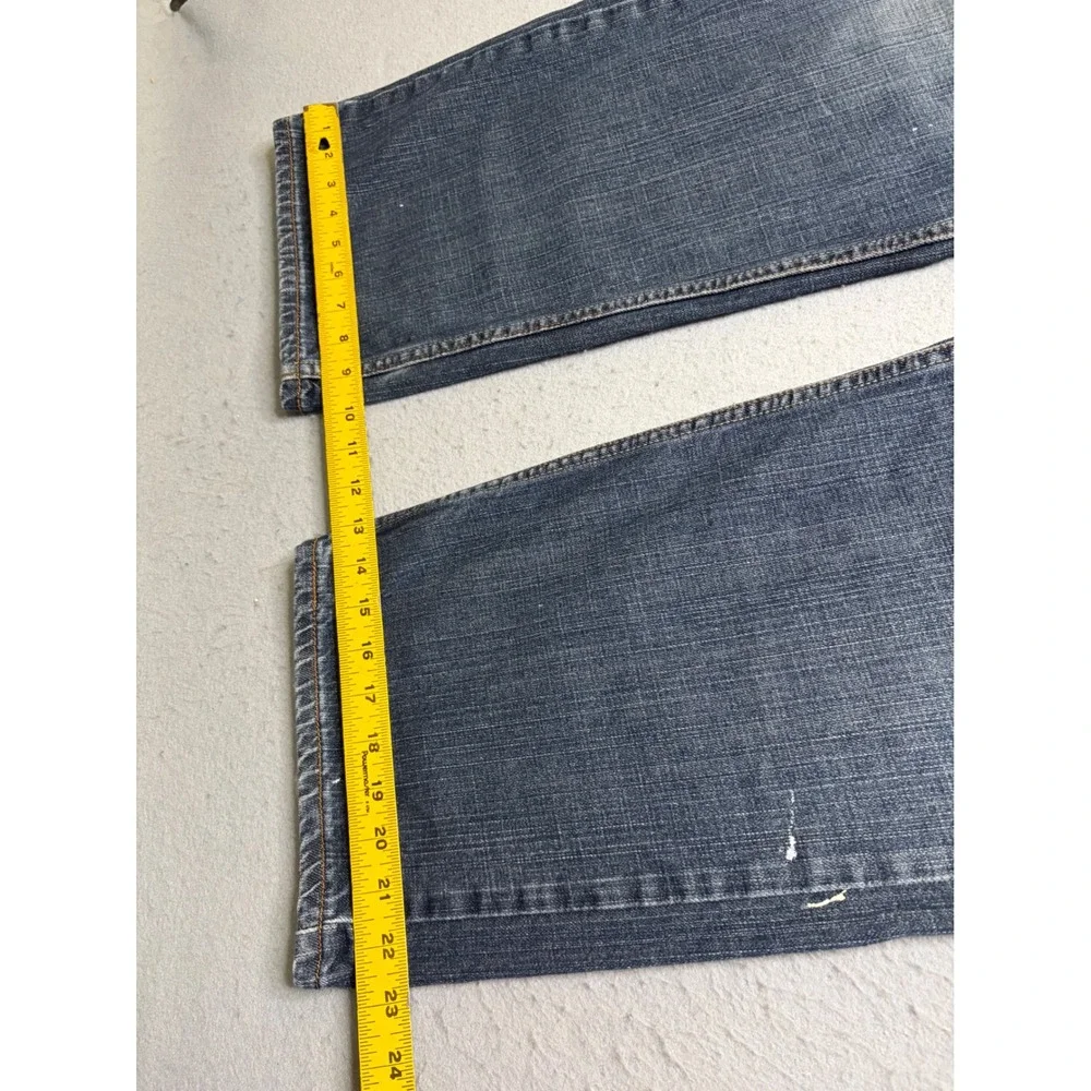 Levis levi 569